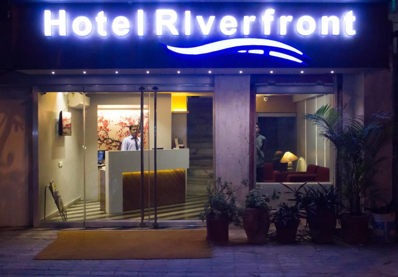 Hotel Riverfront Ahmedabad Exterior foto