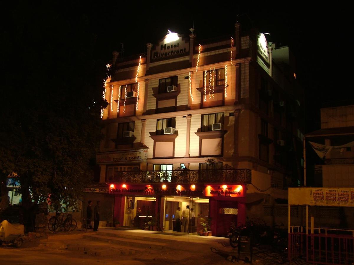 Hotel Riverfront Ahmedabad Exterior foto