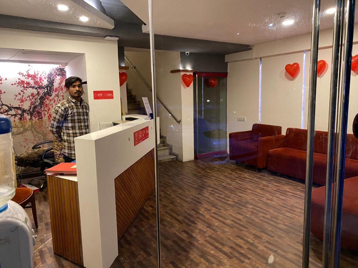 Hotel Riverfront Ahmedabad Exterior foto
